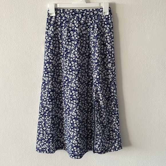 SHEIN Dresses & Skirts - ☀️Donating Soon☀️Shein Skirt Size XS